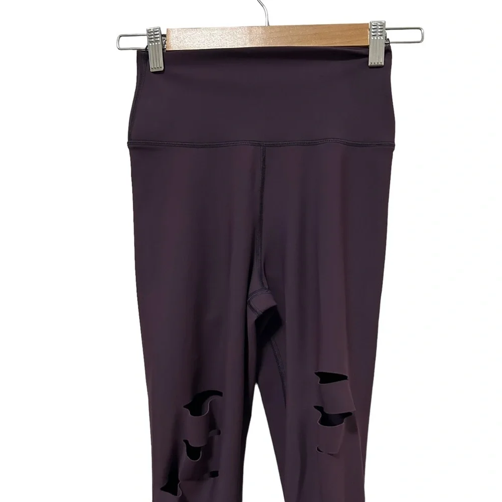 ALO YOGA HIGH-WAIST RIPPED WARRIOR Purple EGGPLANT XS